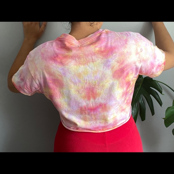 CropTop TieDye - Picture 2 of 2
